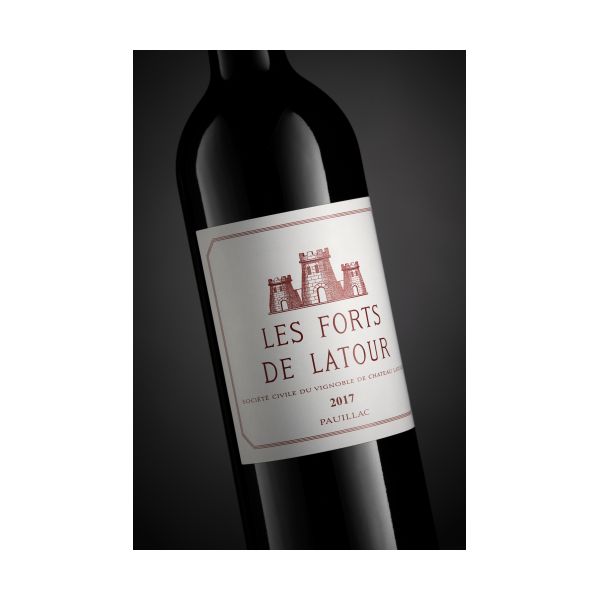 【現地購入品】LES FORTS DE LATOUR 1996 現地購入品】LES FORTS DE LATOUR 1996 1996 | Forts de Latour